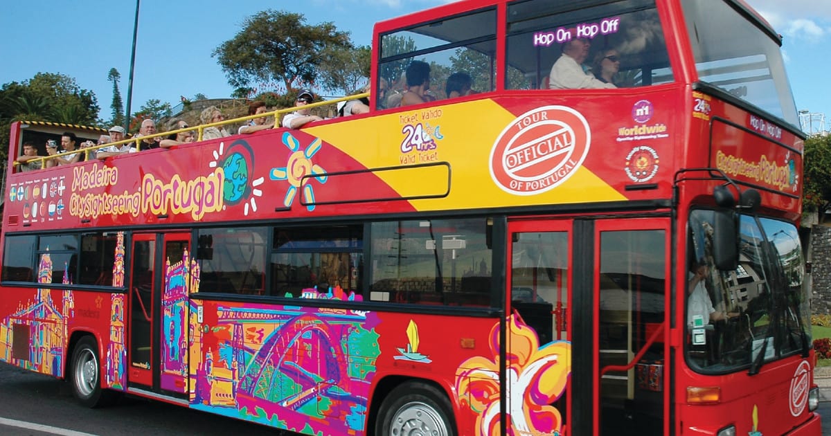 Sehen Sie Funchal mit dem Hop On / Hop Off Bus